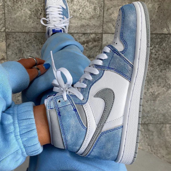 Jordan 1 Retro High Hyper Royal Smoke Grey (555088-402) | TheSneakerWay