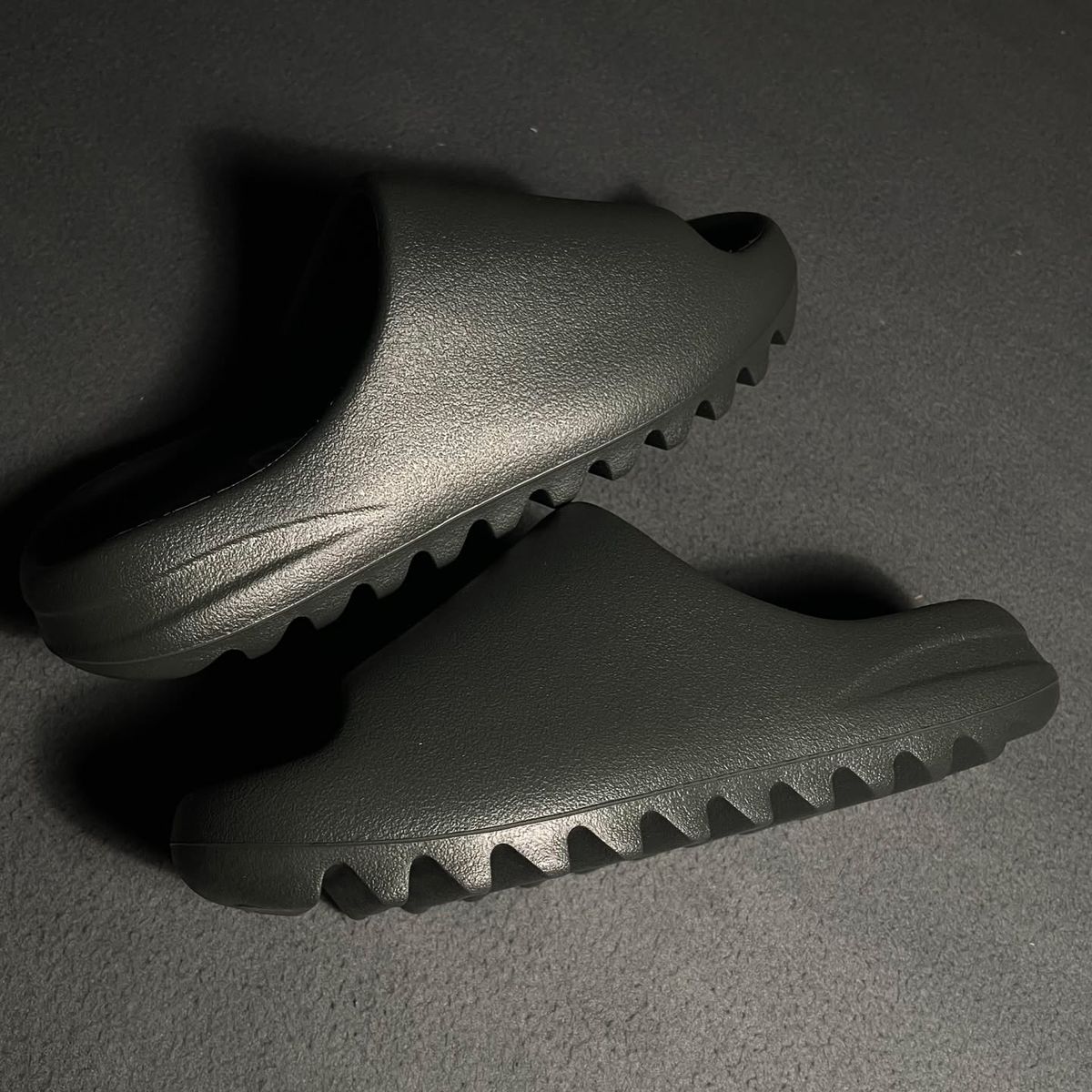 adidas Yeezy Slide Dark Onyx