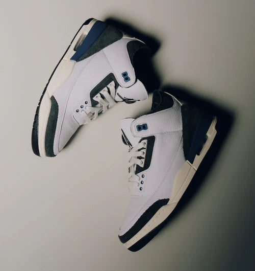 Jordan 3 Retro OG SP A Ma Maniére Diffused Blue (HV8571-100) | TheSneakerWay