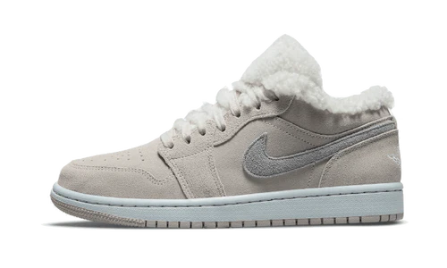 Jordan 1 Low SE Sherpa Fleece (Women's)