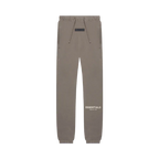 Fear of God Essentials Desert Taupe Lange Broek | TheSneakerWay