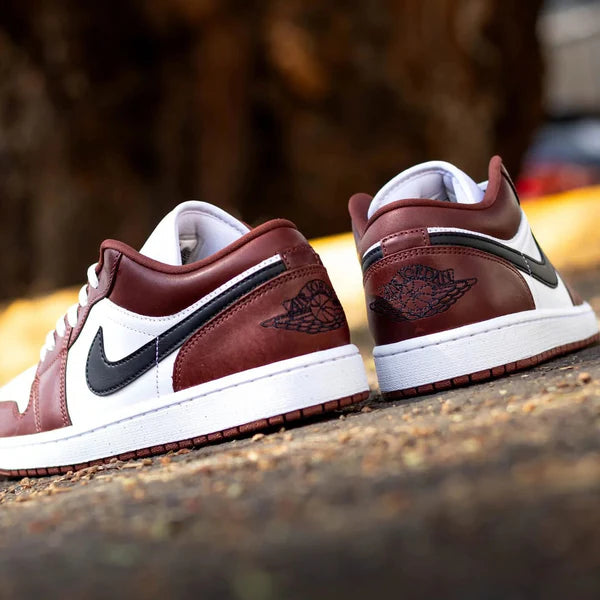 Jordan 1 Low SE Dark Pony (HF3148-102) | TheSneakerWay