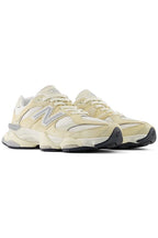 New Balance 9060 Calcium Sea Salt (U9060WNB) | TheSneakerWay