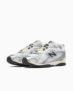 New Balance 204L Silver Metallic Black (U) | TheSneakerWay