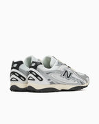 New Balance 204L Silver Metallic Black (U) | TheSneakerWay