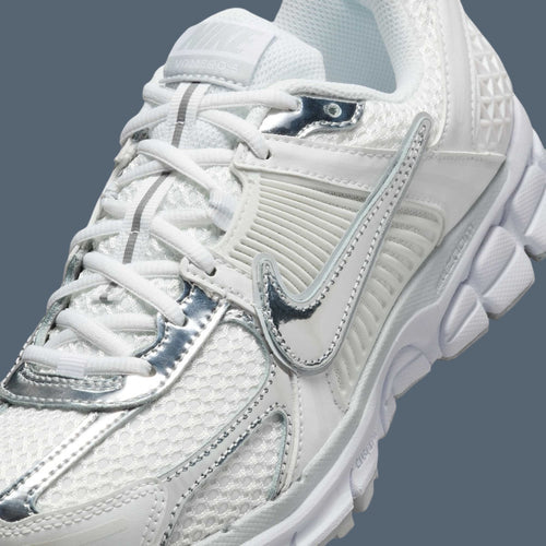 Nike Zoom Vomero 5 Chrome Toe (Women's) (HF7723-100) | TheSneakerWay