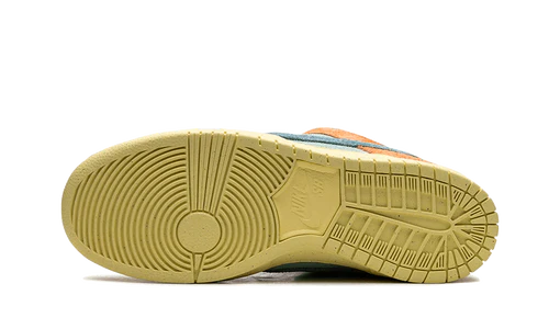 Nike SB Dunk Low Orange Emerald Rise (DV5429-800) | TheSneakerWay