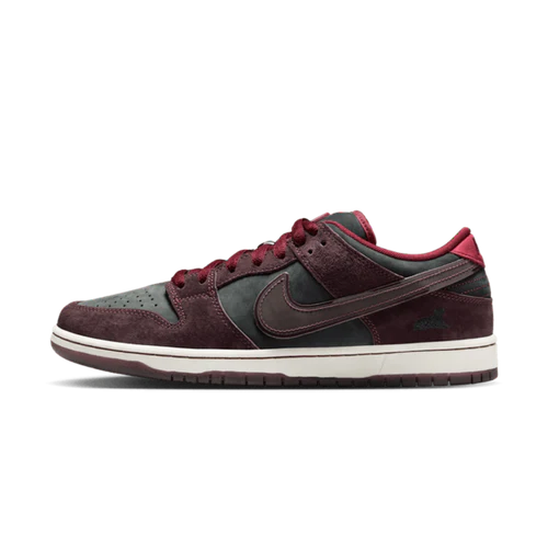 Nike SB Dunk Low Riot Skateshop
