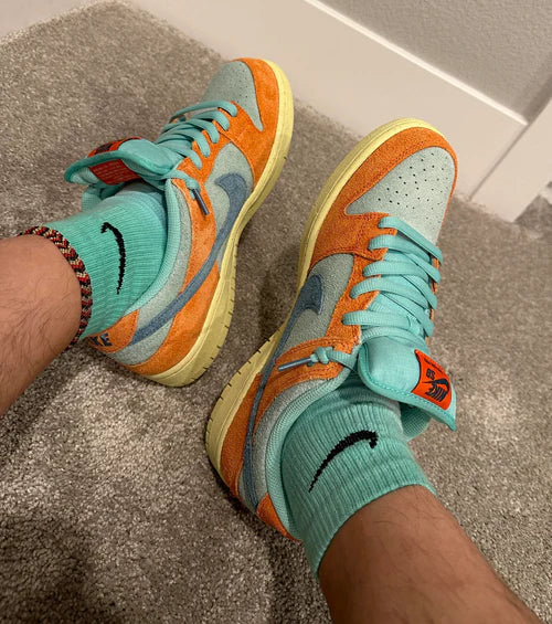 Nike SB Dunk Low Orange Emerald Rise (DV5429-800) | TheSneakerWay