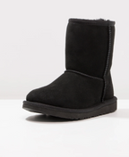 UGG Classic II Boot Black (Kids)