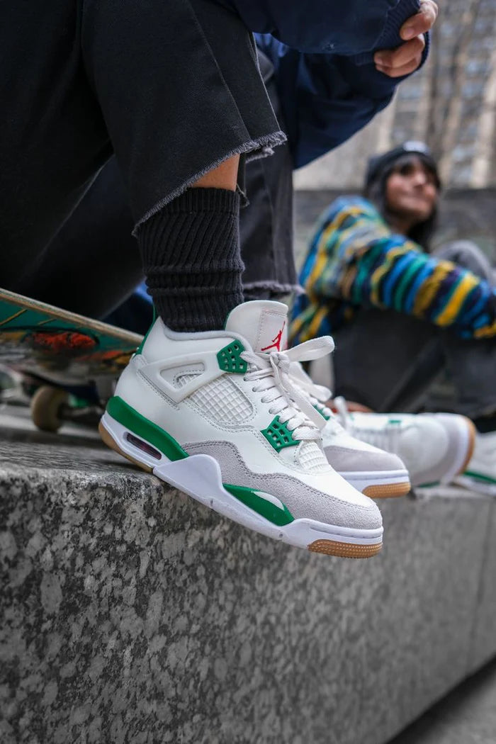 Jordan 4 Retro SB Pine Green (DR5415-103) | TheSneakerWay