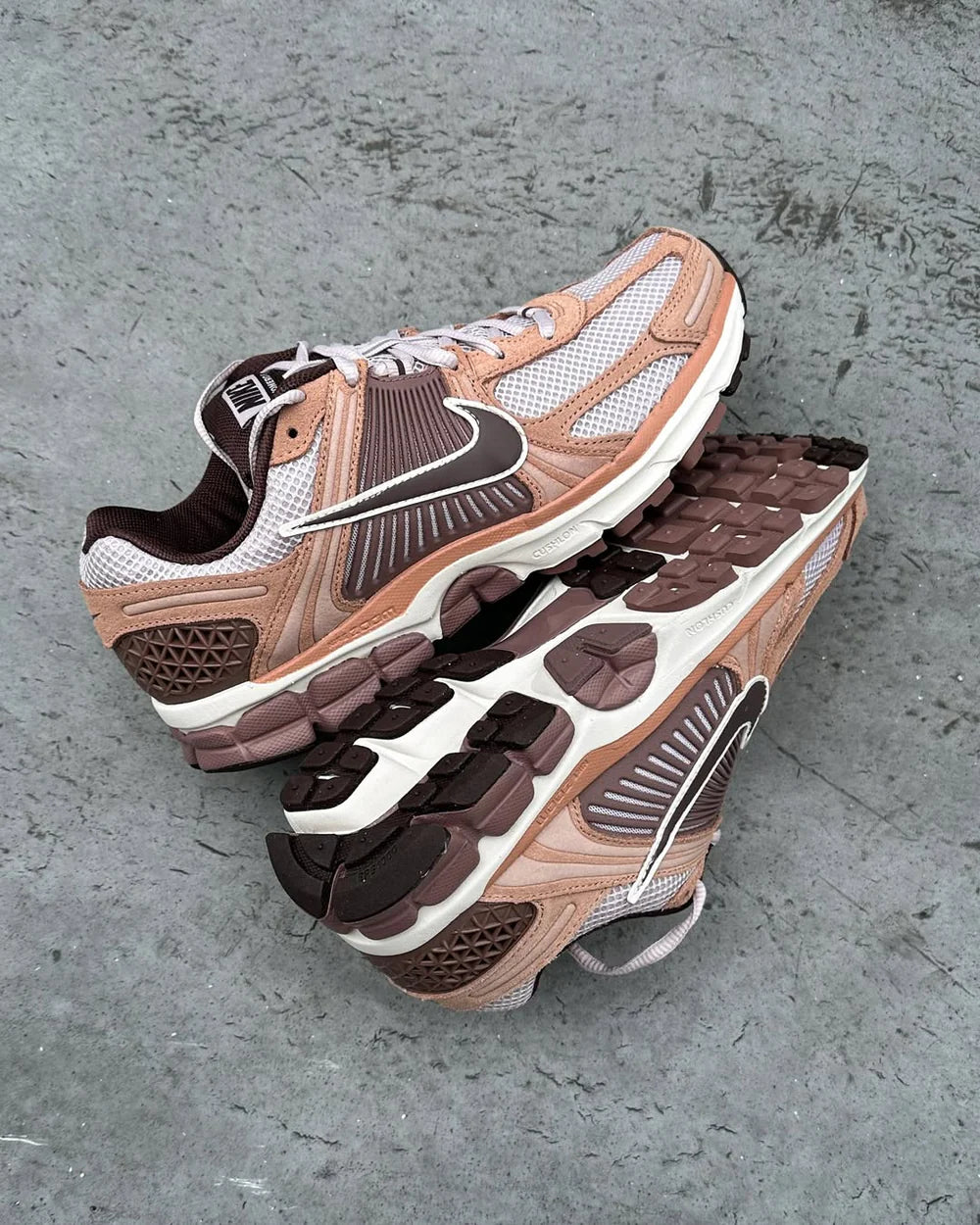 Nike Zoom Vomero 5 Dusted Clay (HF1553-200) | TheSneakerWay