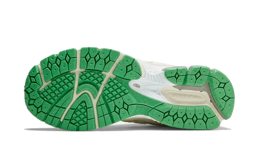 New Balance 2002R GANNI Turtledove (M2002RGC) | TheSneakerWay