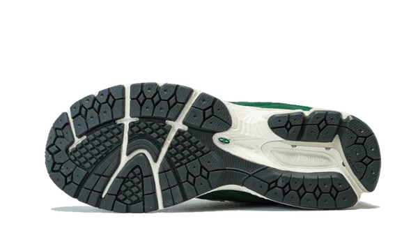 New Balance 2002R Nightwatch Green (M2002RHB) | TheSneakerWay