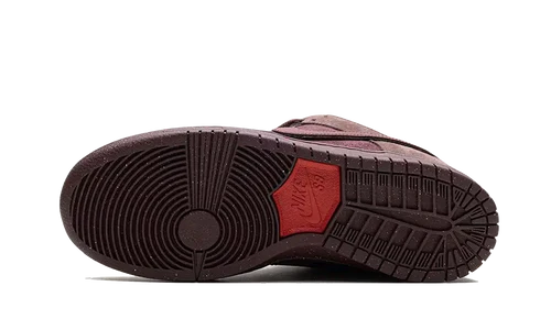 Nike SB Dunk Low City of Love Burgundy Crush (FN0619-600) | TheSneakerWay