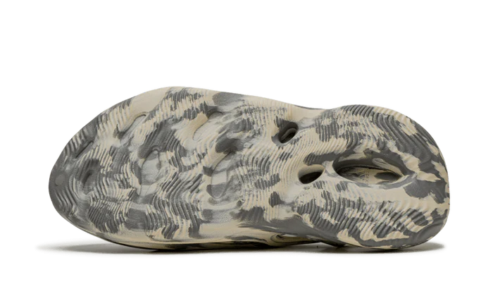 adidas Yeezy Foam RNNR MXT Moon Gray (GV7904) | TheSneakerWay